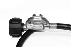 Universal Propane Regulator & Hose – QCC1 Replacement for LP Gas Grill, 2ft