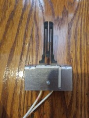 York / Coleman / Luxaire S1-07317403000 Ignitor Mounting Bracket OEM – Used ♧