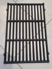 2013 Weber Spirit E-310 Replacement Part – 1 Cast Iron Cooking Grate – USED