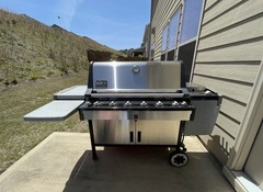 Weber Gas Grill wheel replacements set of 2 wheels with 3 hub caps Never used