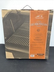 Traeger BAC 366 For 22 Series Cast Iron/Porcelain Grill Grate