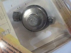 Mr. Heater Propane Regulator 1/4″ Female Inlet 3/8″ Female Outlet Pipe F273767