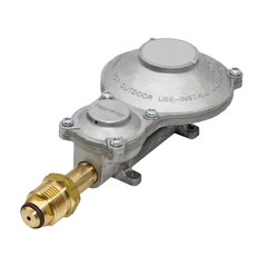 300,000 BTU Horizontal Mounted 2-Stage LP Regulator with POL for Rvs, Vans, Trai