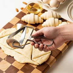 Dough Cutter Triangular Shape Stainless Steel for Cutting Dough Sheets