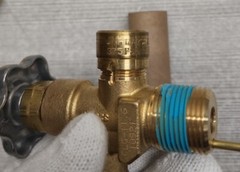NEW MEC MES-PVE3250CLG-11.6 100 lb. POL Service Valve/11.6 in. Dip Tube, 375 psi