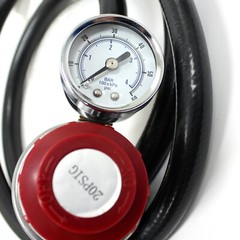 4 Ft BBQ Hose & High Pressure 20 PSI Adjustable LP Propane Regulator Gauge QCC1