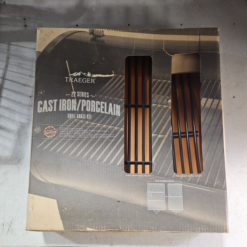 Traeger BAC366 Cast Iron/Porcelain Grill Grate Kit For 22 Series