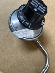 Propane Gas Grill Control Valve Table Top Regulator (right)