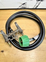 Weber Rubber Gas Line Hose 6501 With Pressure Regulator
