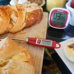 Escali DH1 Gourmet Digital Meat Thermometer with Extra Long Standard, Red