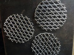 Big Green Egg – “THE BEAST” Medium 8″ inch – Lower Fire Grate!