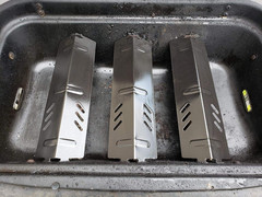 Grill Replacement Parts: Porcelain Heat Plates for Backyard Grills