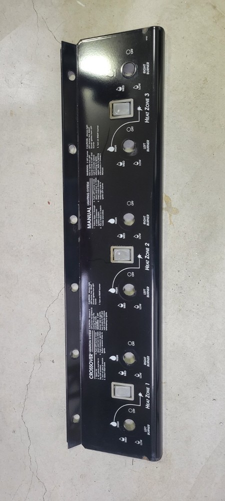 Weber Summit 675 Ng 6-burner control panel with push buttons