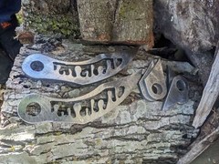 Drip hinges