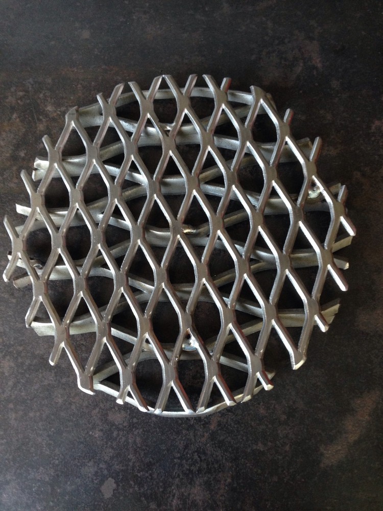 Big Green Egg – “THE BEAST” Medium 8″ inch – Lower Fire Grate!
