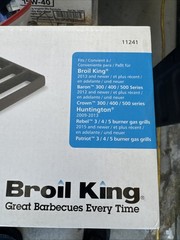 Broil King 11241 Cast Iron Cooking Grid for Baron Crown and Huntington Grills