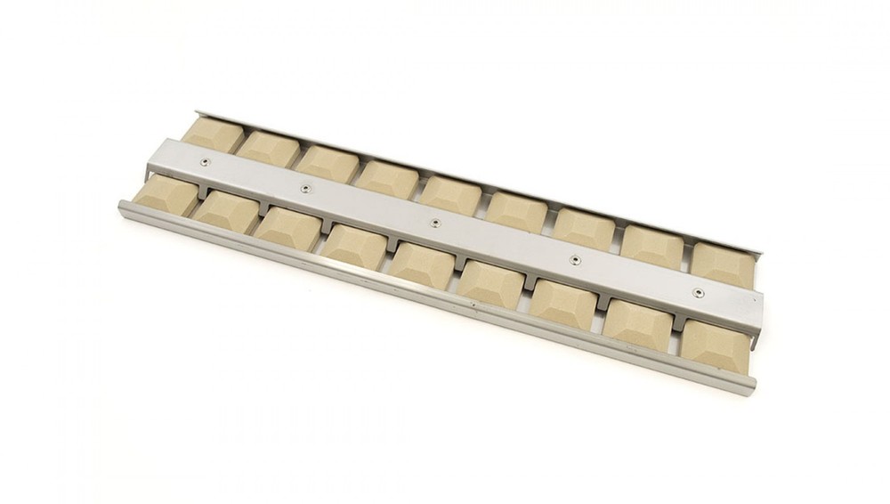 Grill Part # 032370-000 – Tray, Crmc, Briquette, Asm
