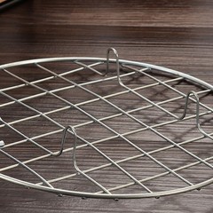 Round Stainless Steel Grill Mesh with Wooden Handle for Outdoor Cooking