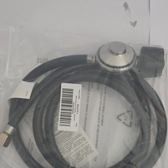 CALPOSE Gas Regulator & Hose 6 Feet Black Silver Rubber Metal