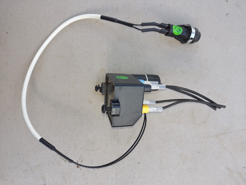 25OO58 WEBER SPIRIT E335 PARTS: IGNITER (AA POWERED), NEW OTHER